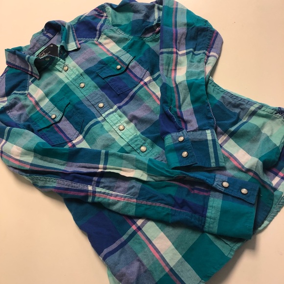 🔥AMERICAN EAGLE Button Top - Picture 1 of 7